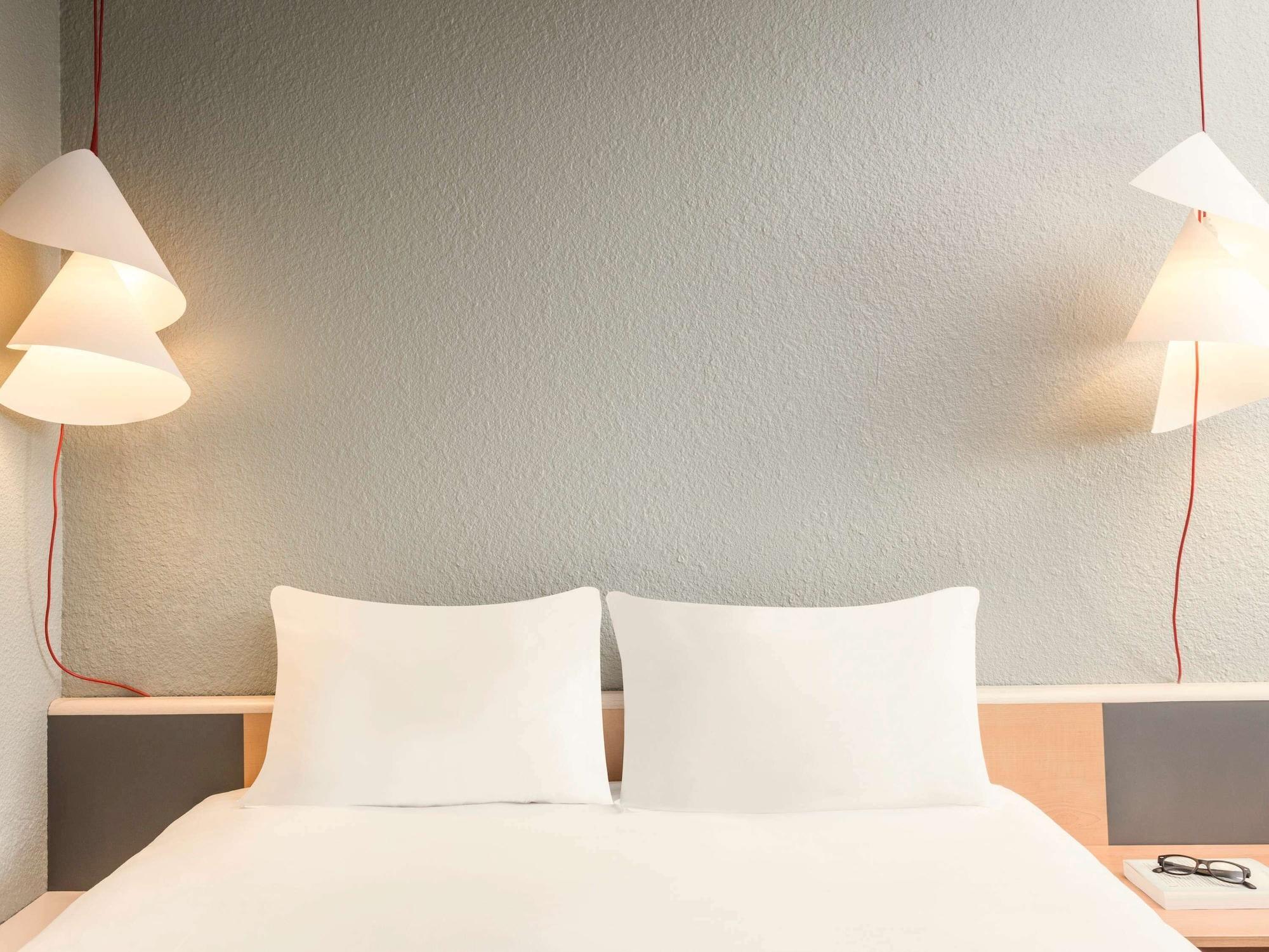 B&B Hotel Versailles Le Chesnay Льо Шене Екстериор снимка
