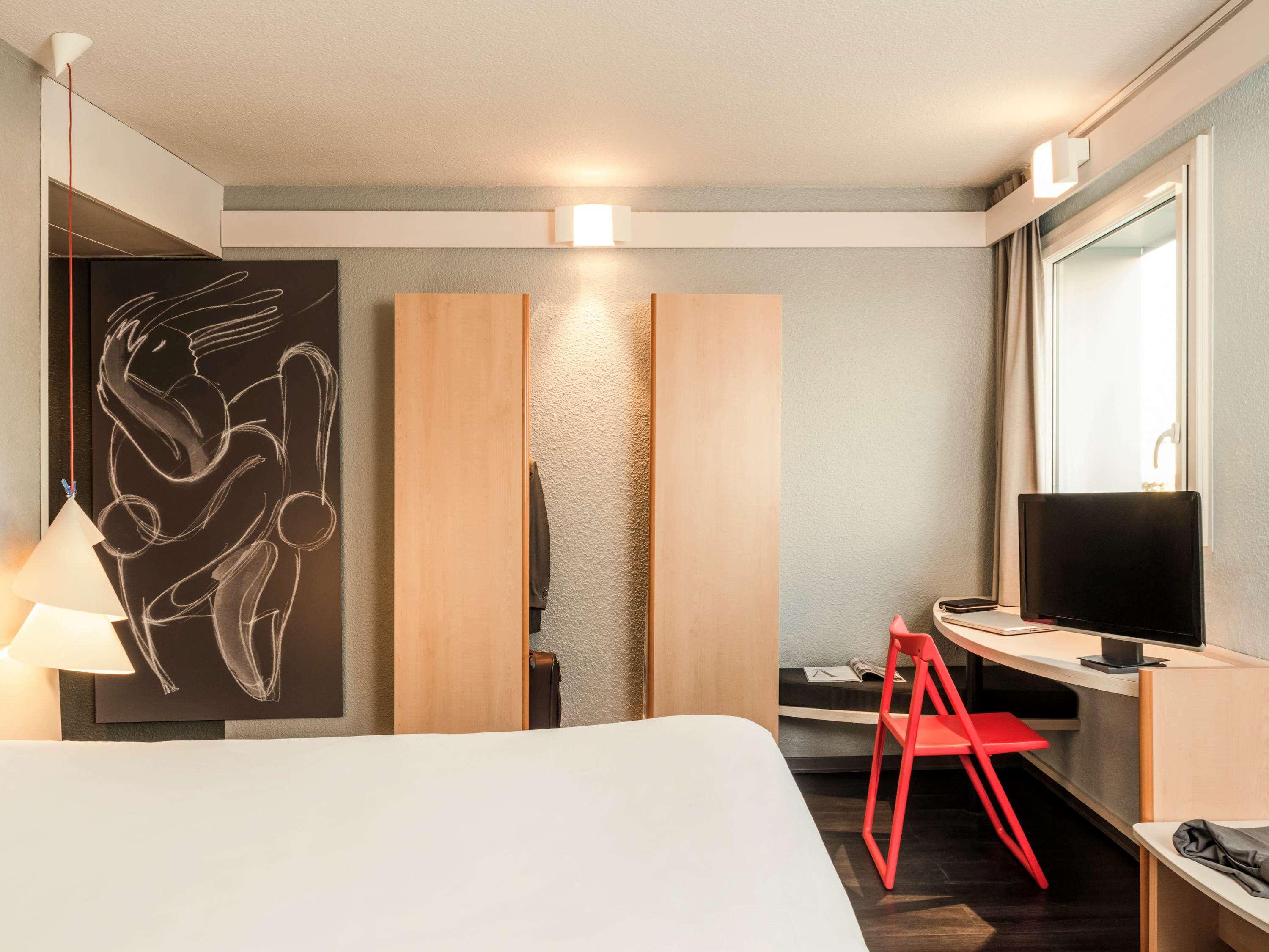 B&B Hotel Versailles Le Chesnay Льо Шене Екстериор снимка