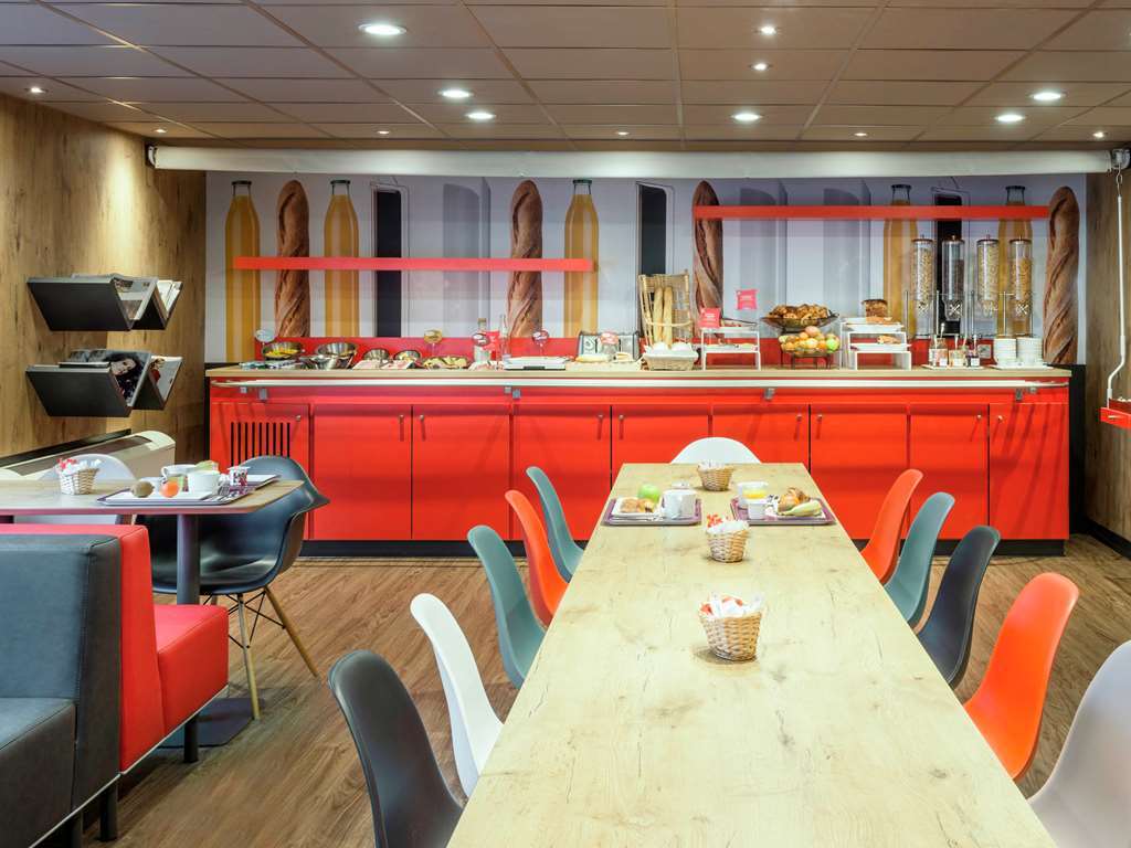 B&B Hotel Versailles Le Chesnay Льо Шене Ресторант снимка